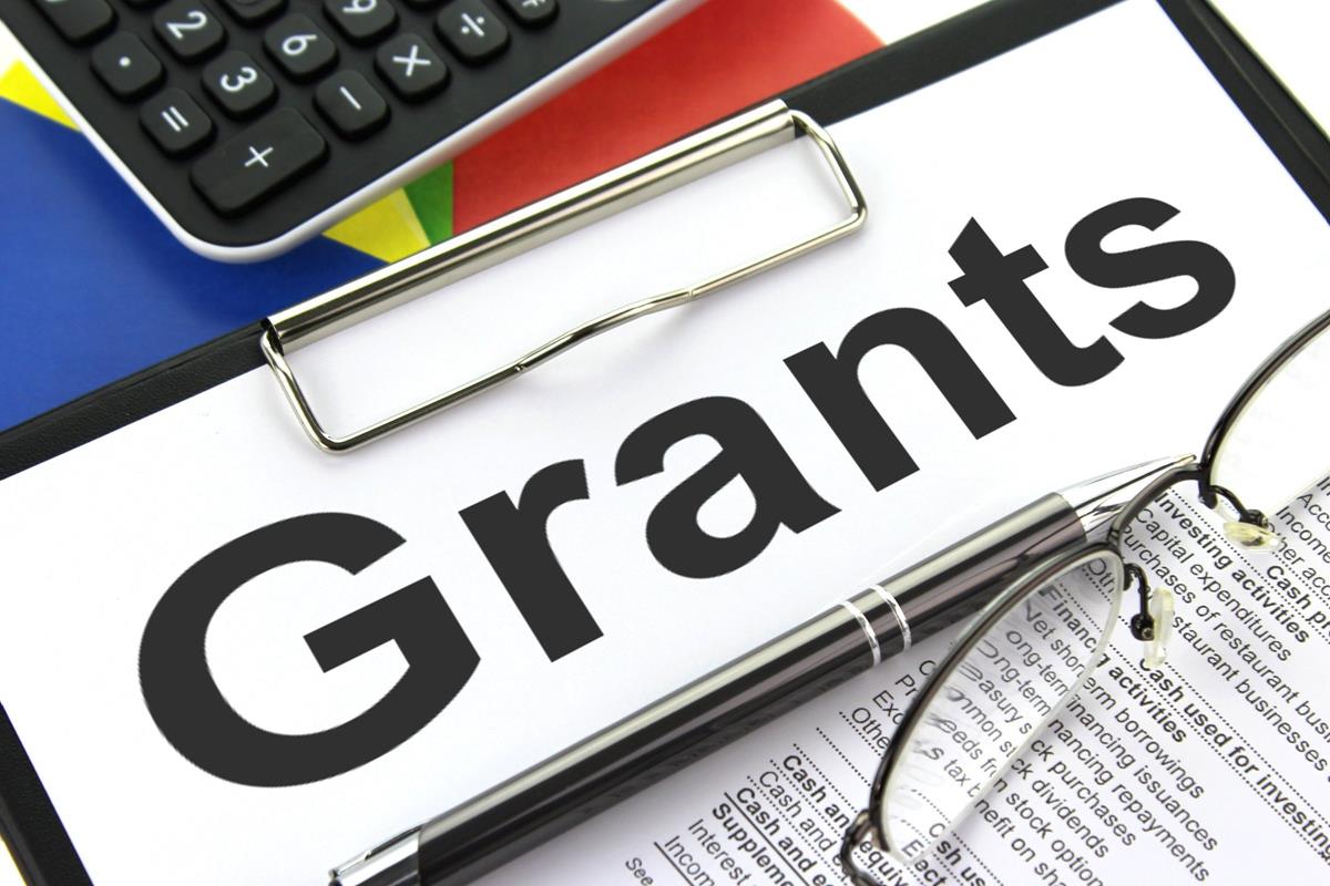 Are Small Business Federal Grants Really Available Through the US Government?